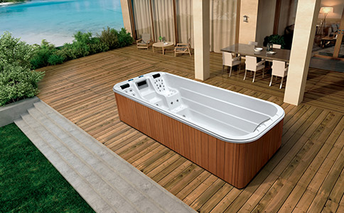 無邊際泳池與一般泳池比，誰更勝一籌？